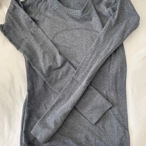 Lululemon swiftly tech long sleeve heathered gray